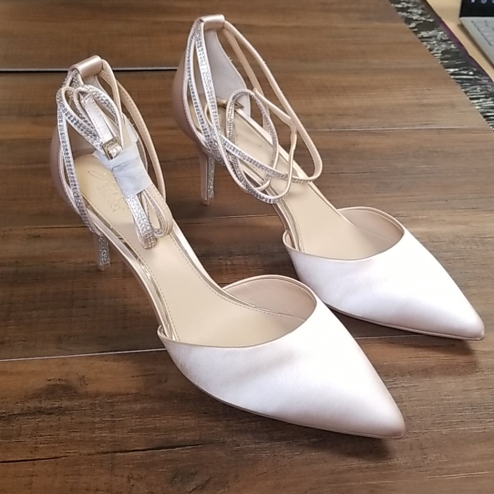 Jewel Badgley Mischka Sabrina Pumps